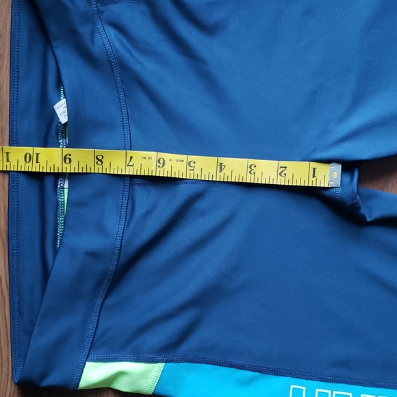 Under Armour Heat Gear Cropped Athletic Pants Girl's Youth Size Large - Picture 6 of 13